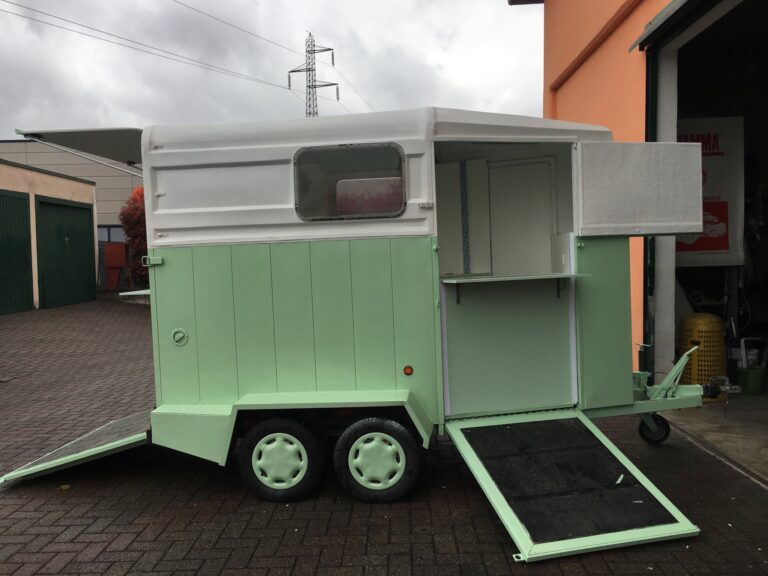 TRUCK FOOD TRAILER HORSE